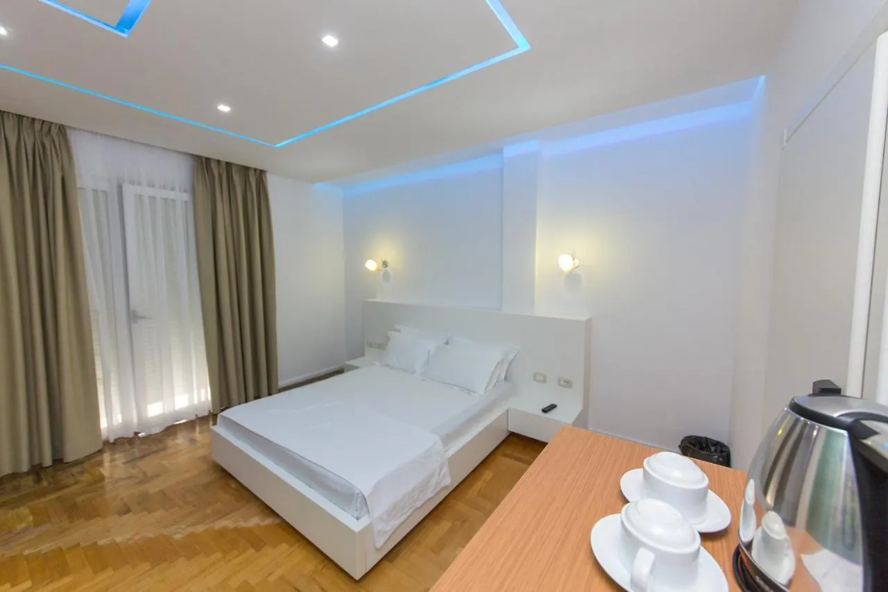 Aler Luxury Vlore Hotel 4*,