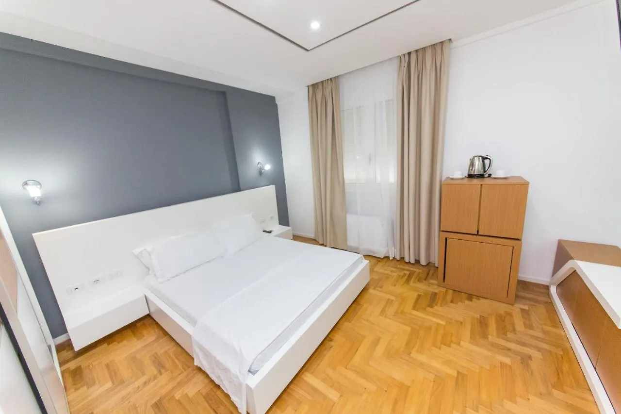 Aler Luxury Vlore Hotel 4*,